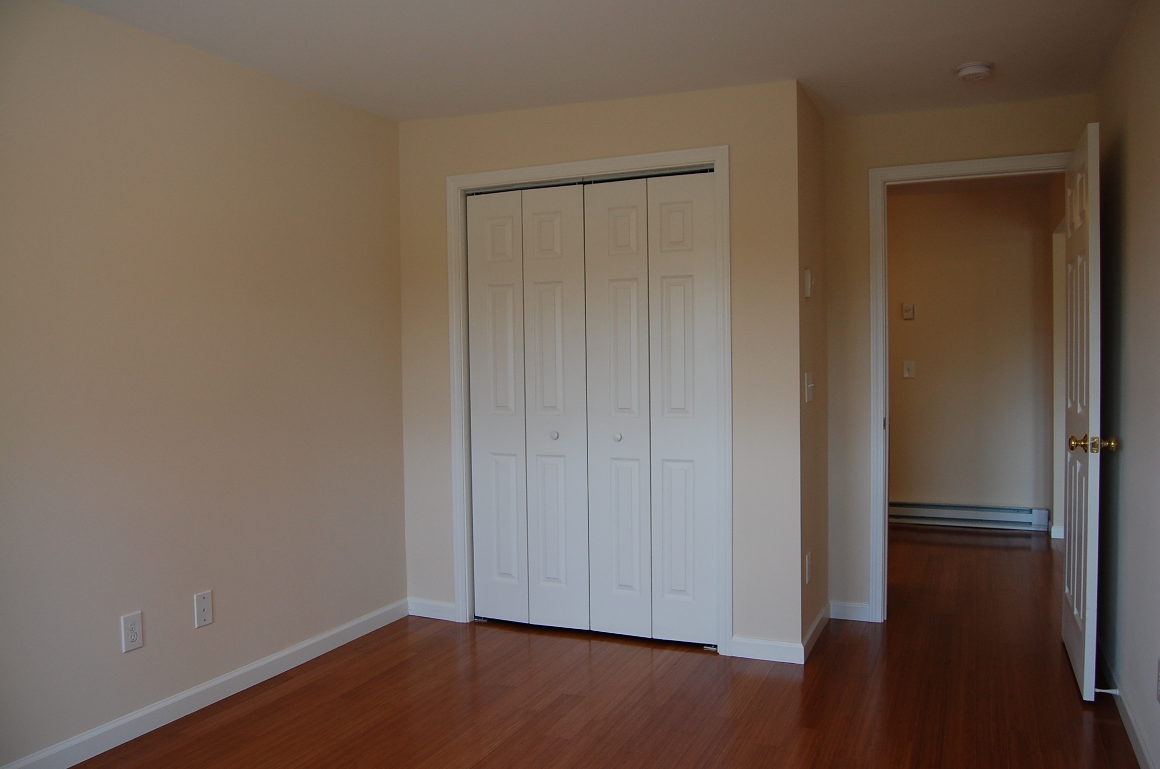 242 North Hampton Bed